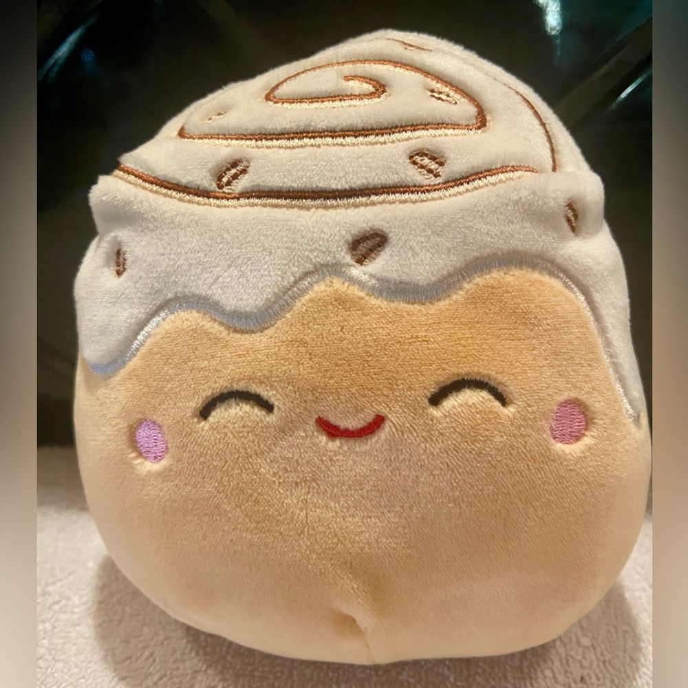 Squishmallow Chanel the Cinnamon Roll 5”